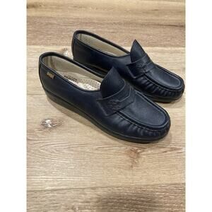 SAS Slip-On Leather Penny Loafer Comfort Shoes Womens Sz 7 M Navy Classic Office